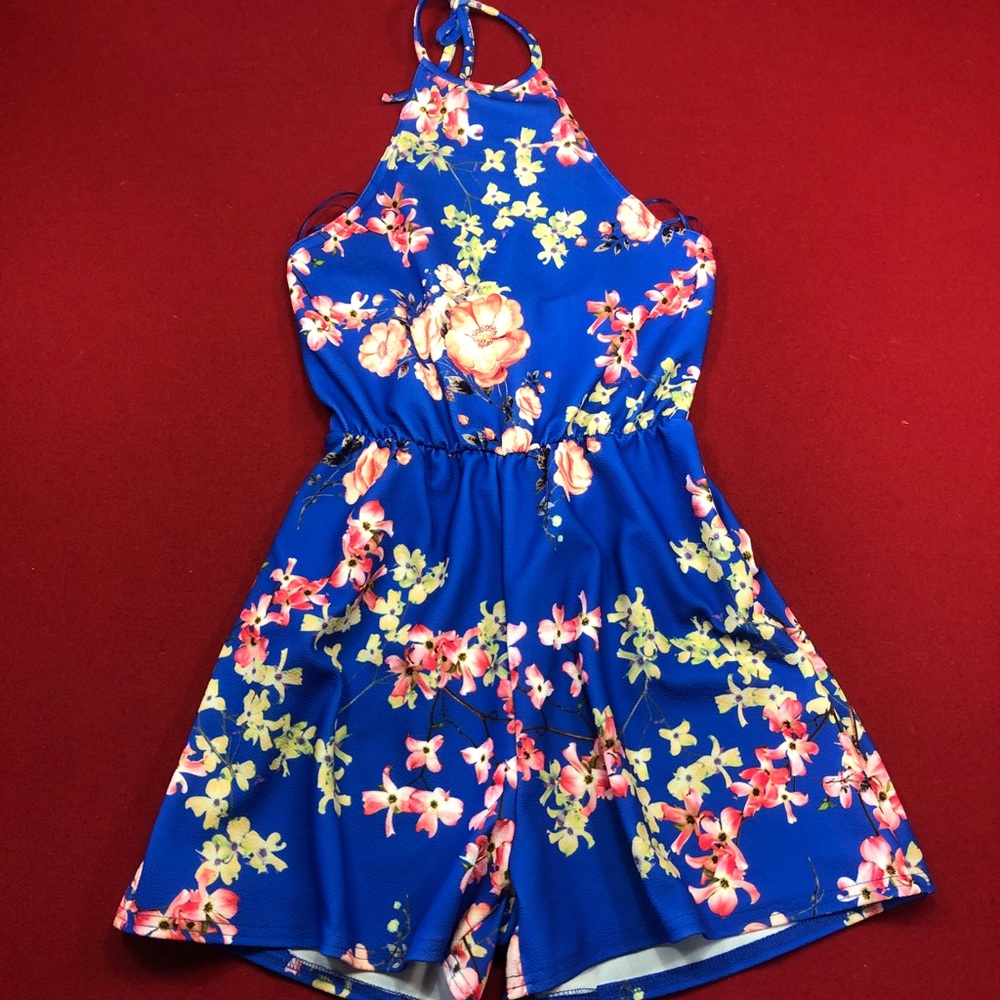 Floral Halter Neck Playsuit - Picture 4 of 8